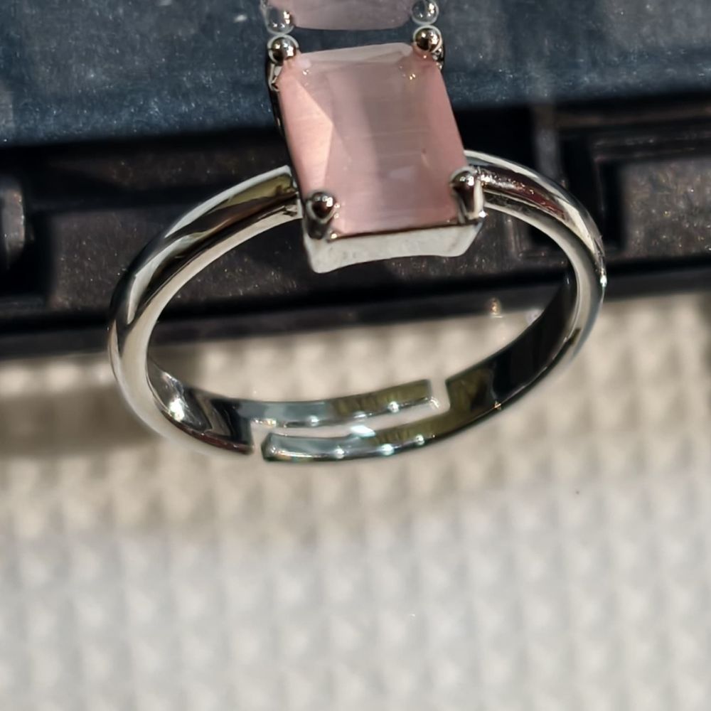 Special quartz Adjustable Ring