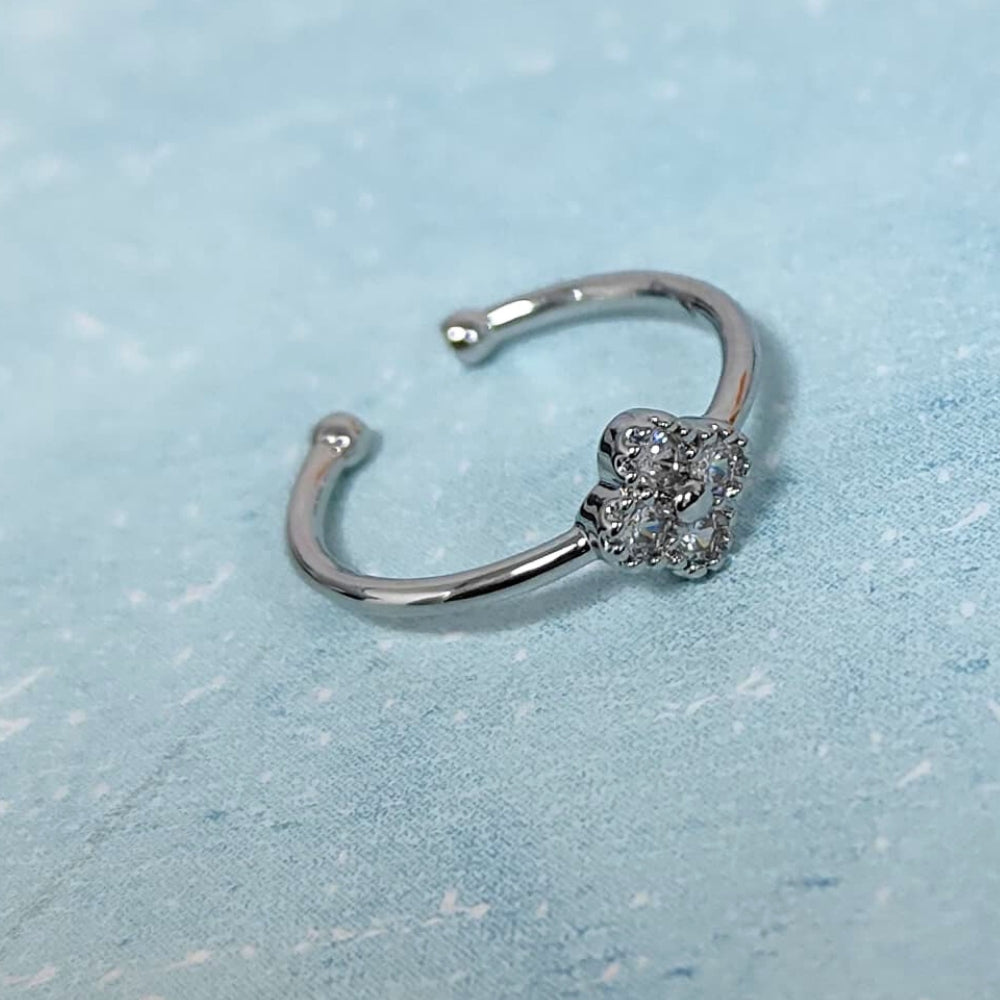 Sparkling Floral Charm Adjustable Ring