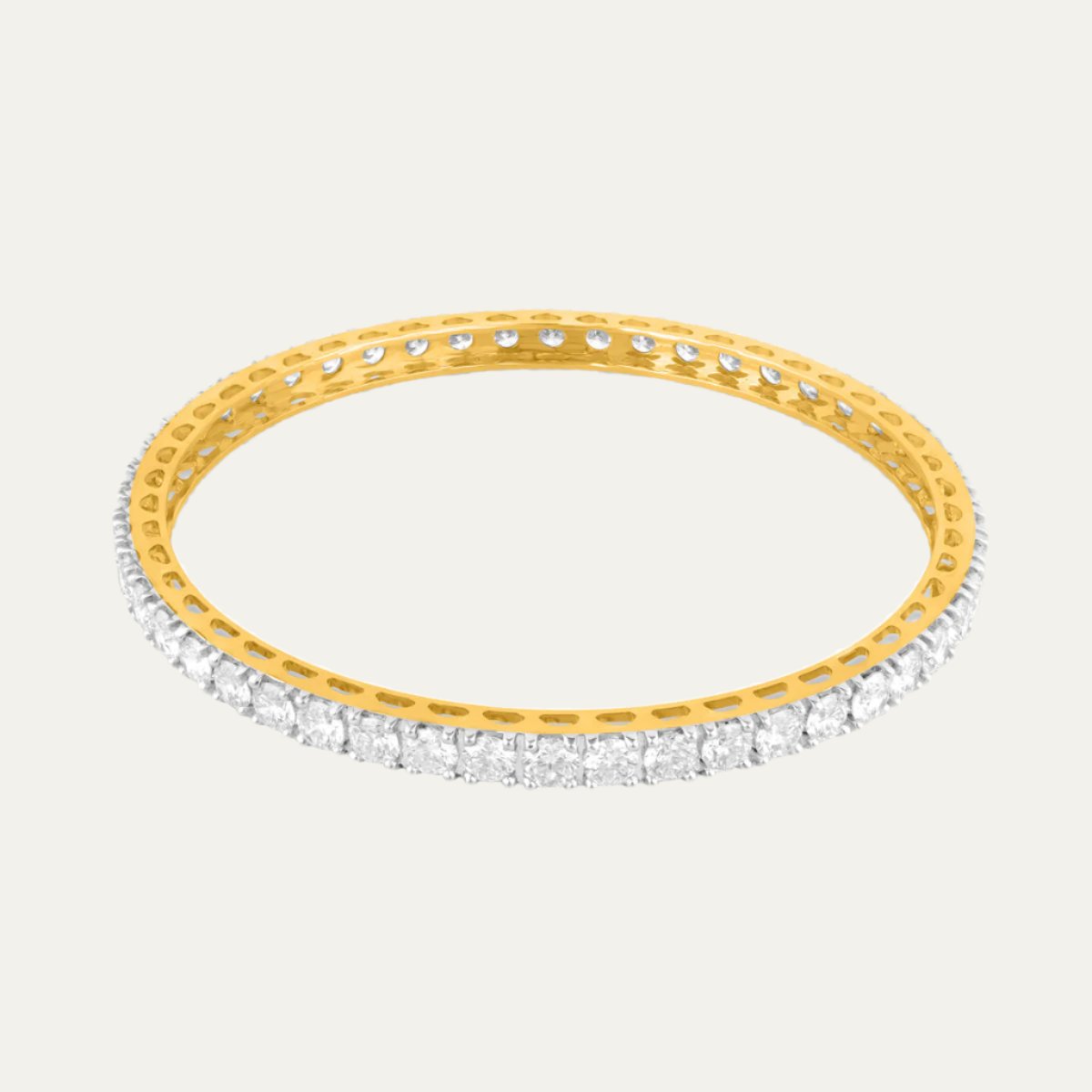Aukera - Elegant Diamond Bangle