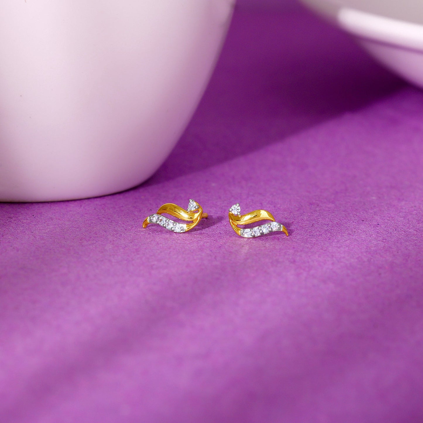 Gold Sway Diamond Earrings