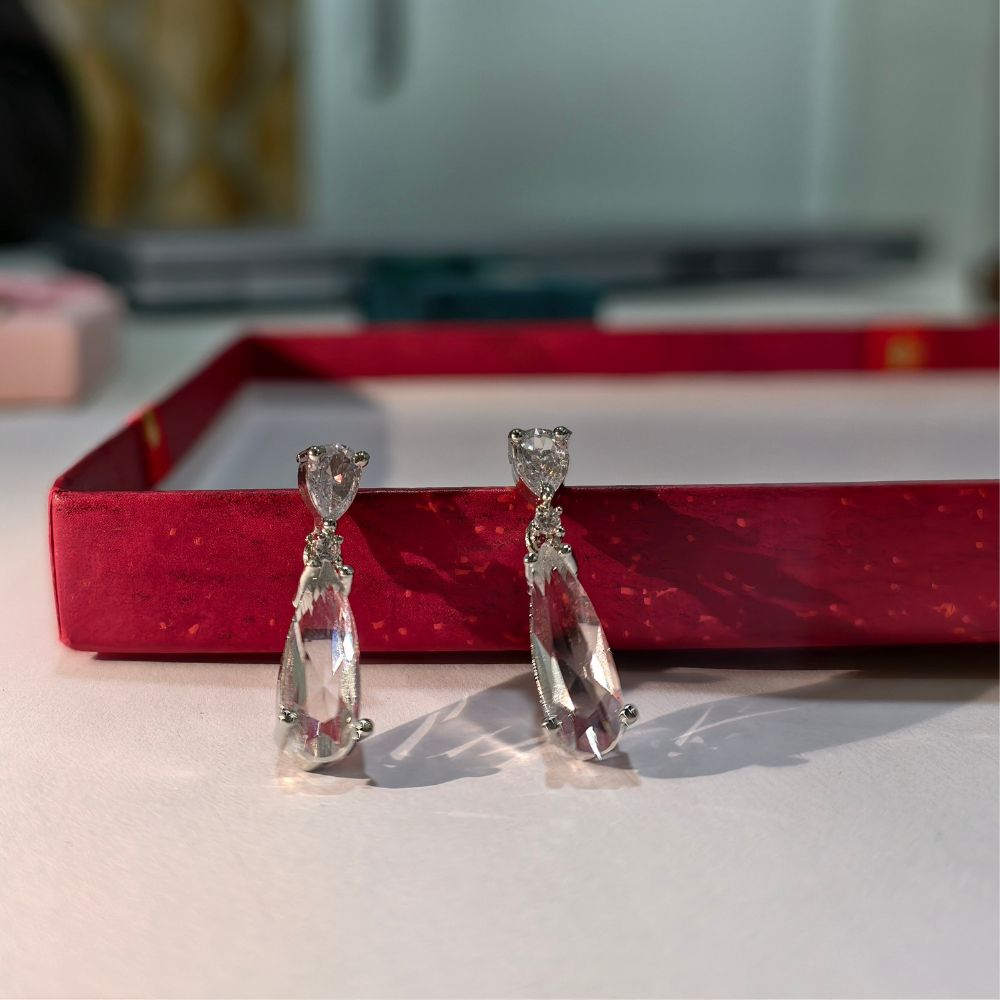 Special Rhodium-Plated CZ Studded Jewellry Set