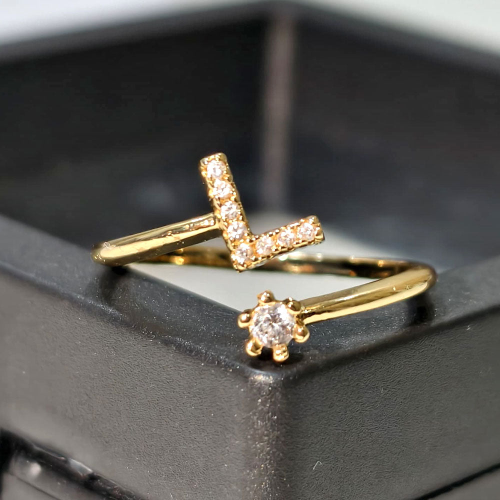 Special Women Zircon Adjustable Ring (L) Letter