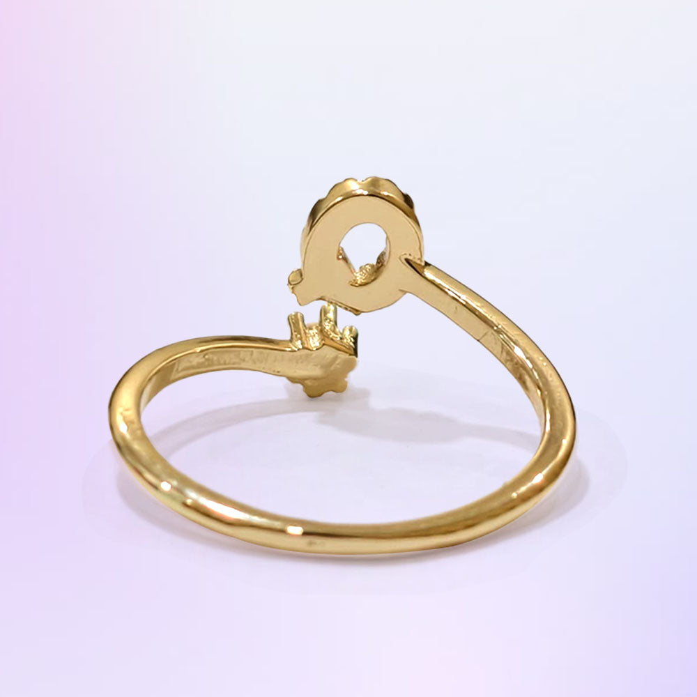 Special Women Zircon Adjustable Ring (Q) Letter