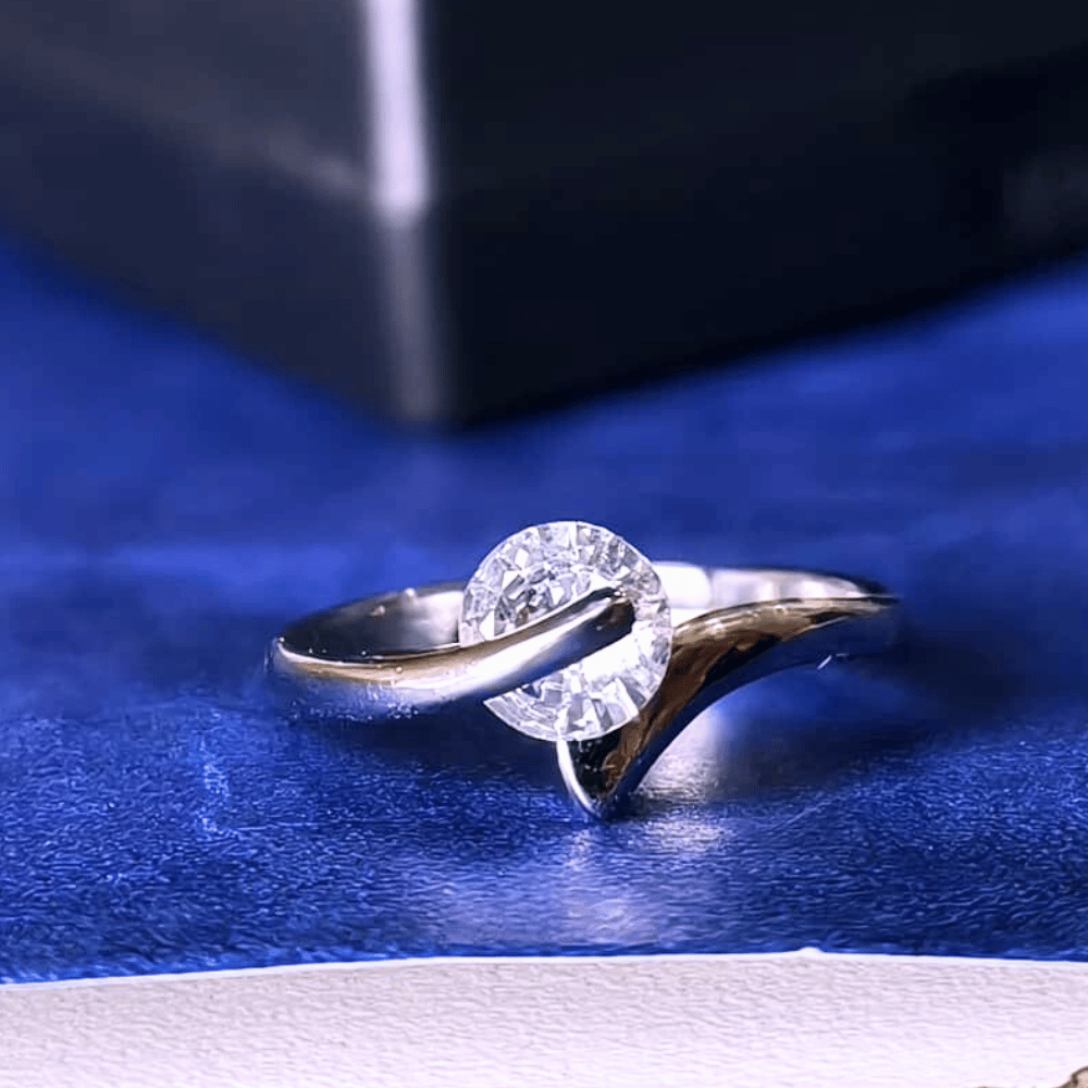 Elegance Curve Solitaire Ring