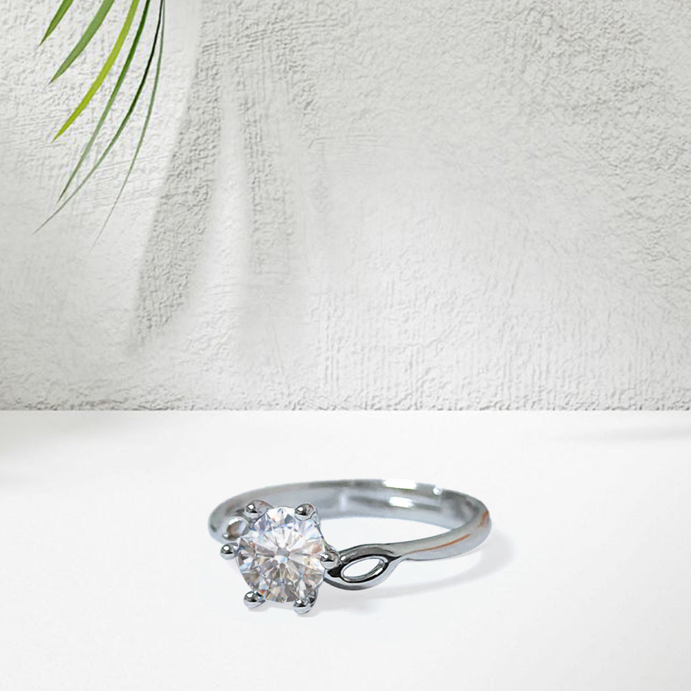 Eternal Twirl Solitaire Ring