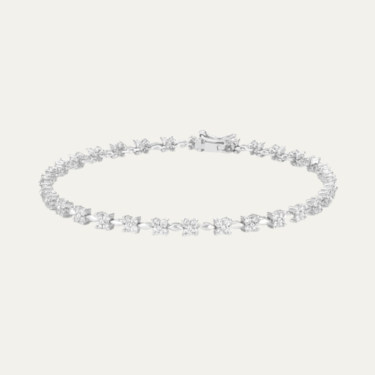 Aukera - Tennis Bracelet with Isotoxal Star