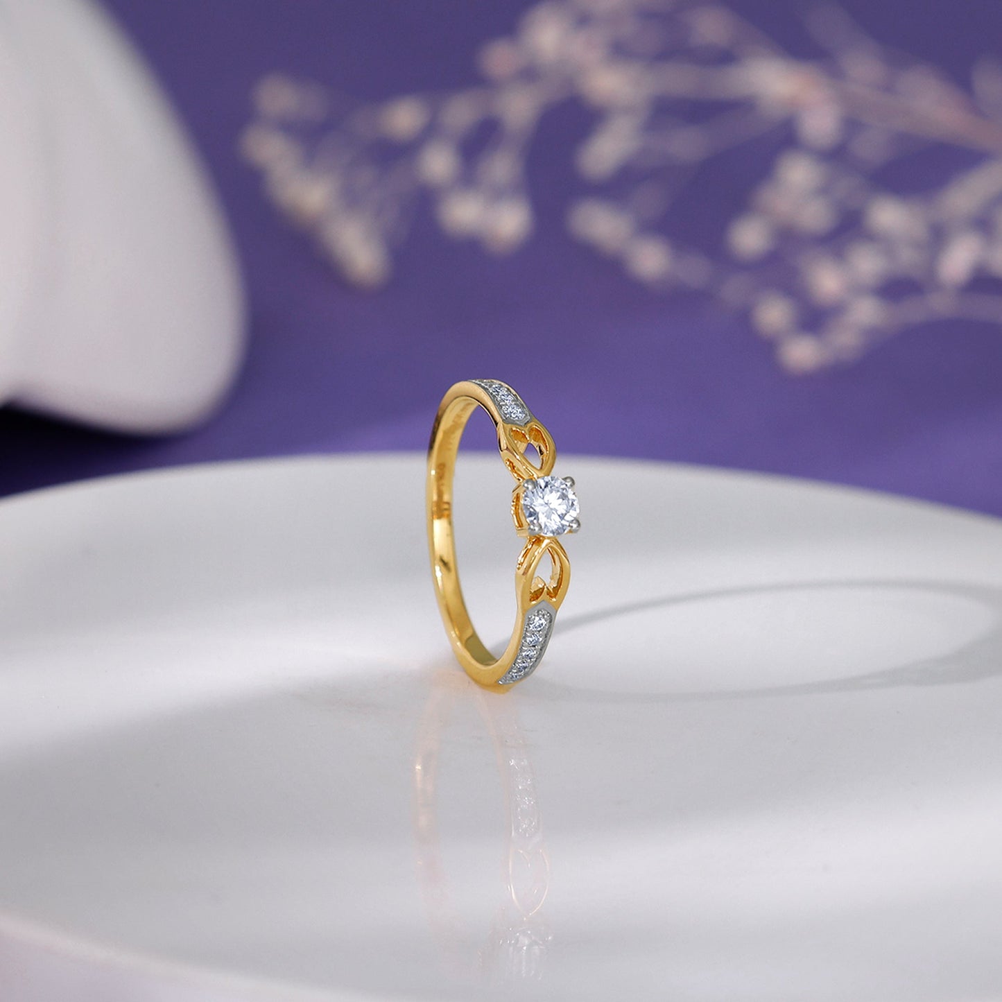 Gold Leafora Diamond Ring