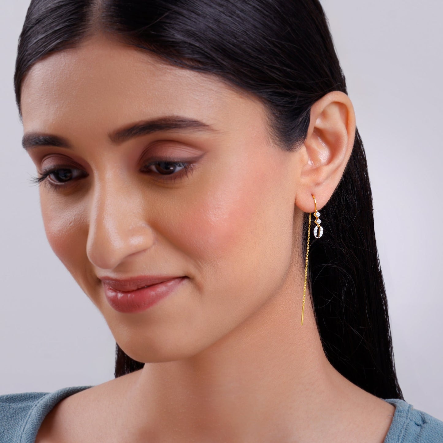 Gold Whispering Sui Dhaga Diamond Earrings