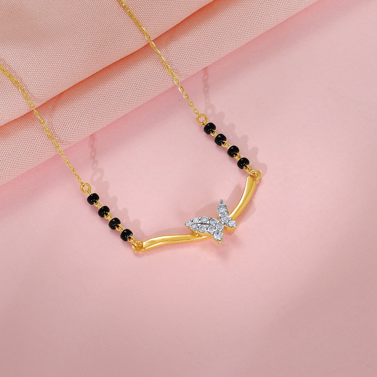 Gold Pushpa Diamond Mangalsutra