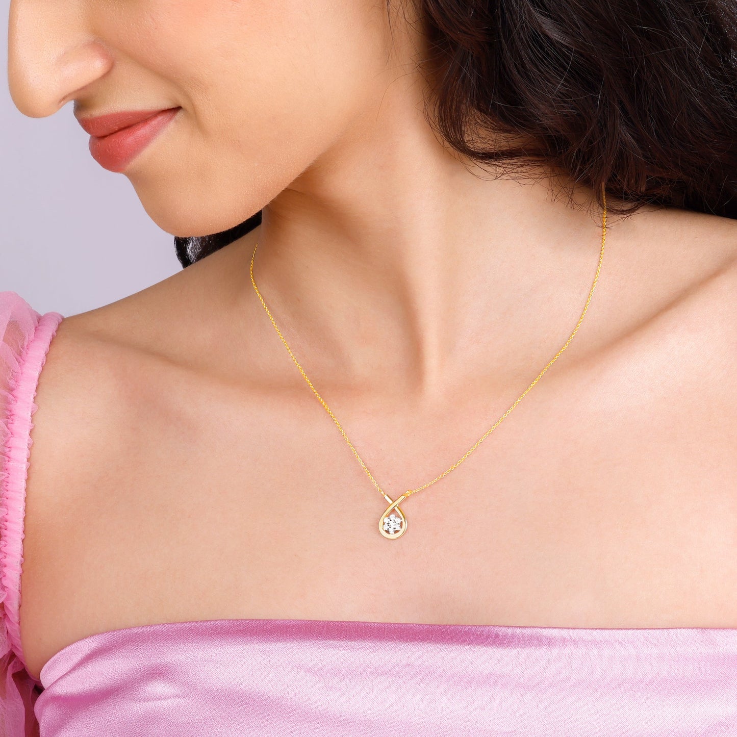 Gold Knotted Elegance Diamond Necklace