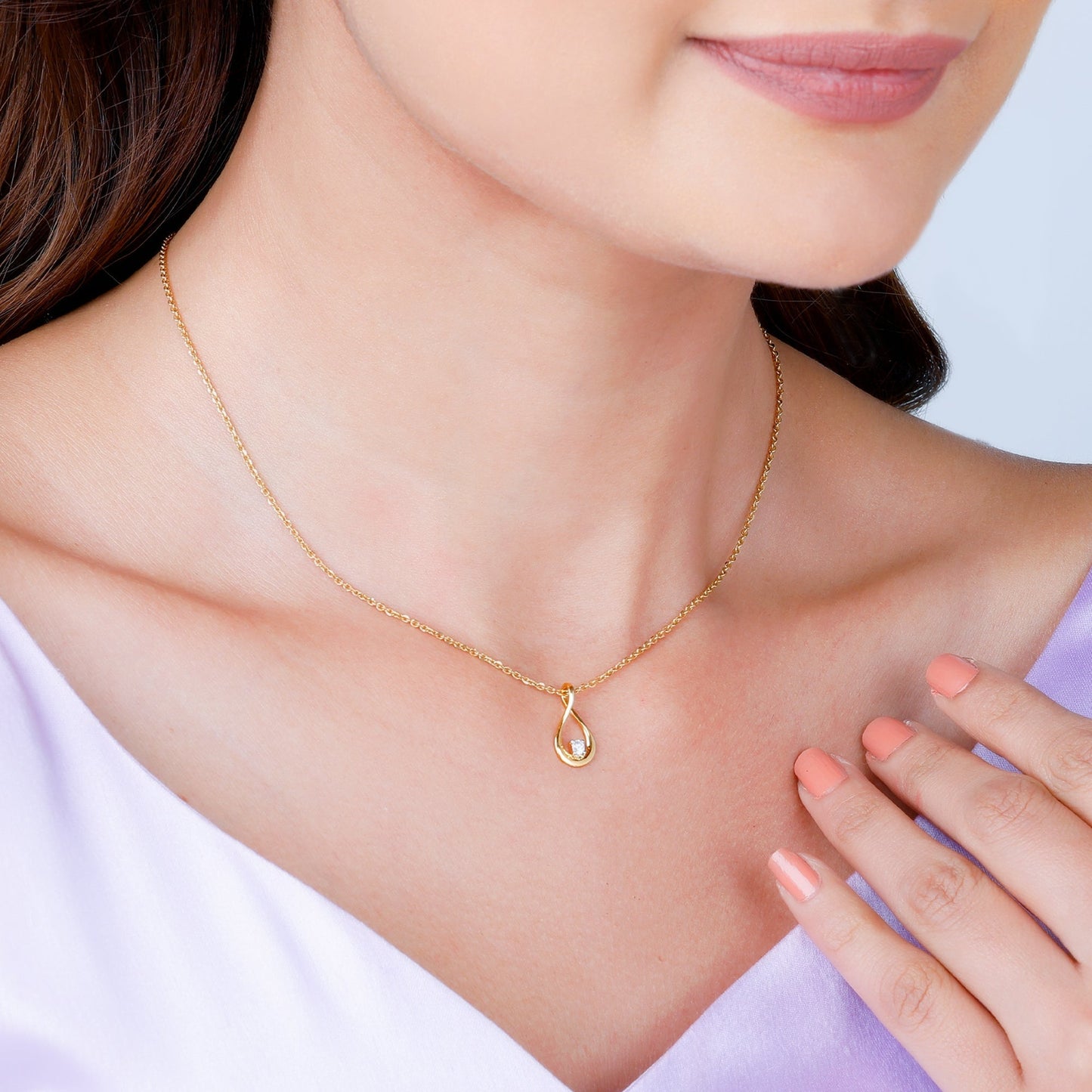 Gold Drop Solitaire Diamond Pendant