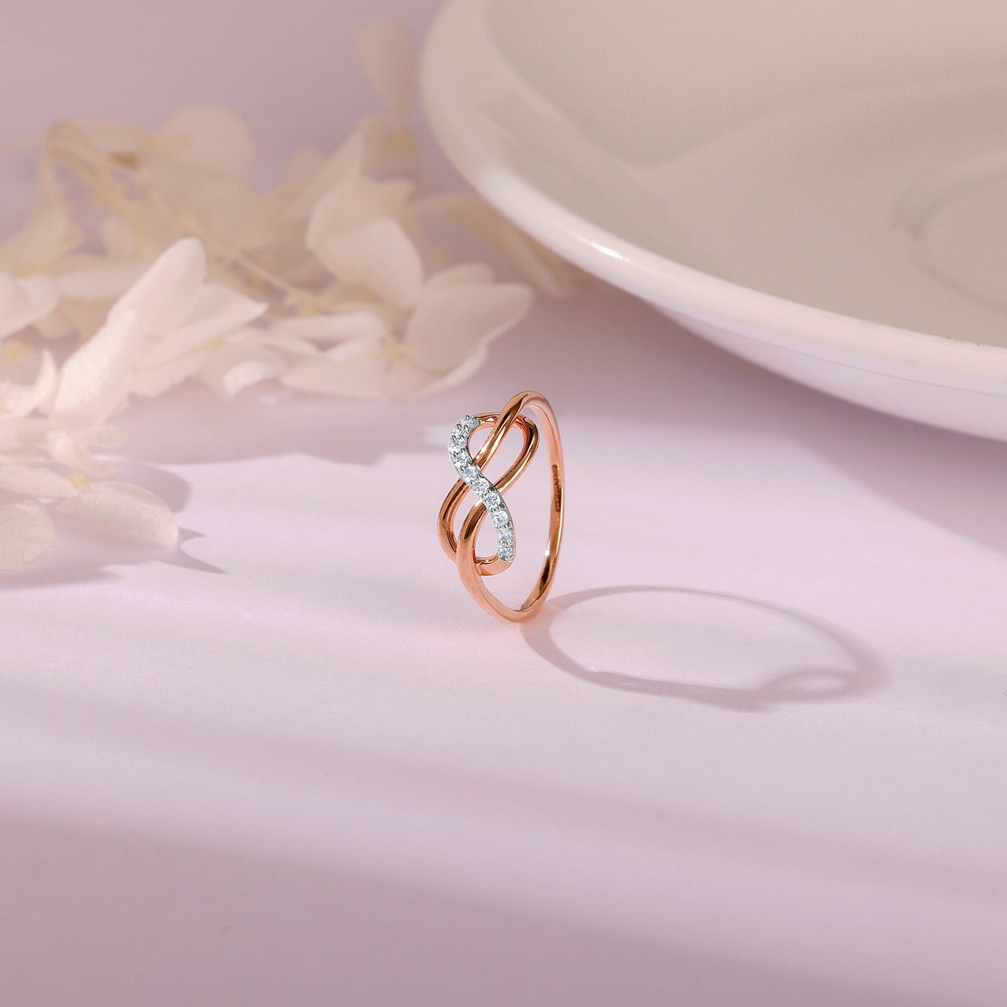 Rose Gold Eight Knot Diamond Ring