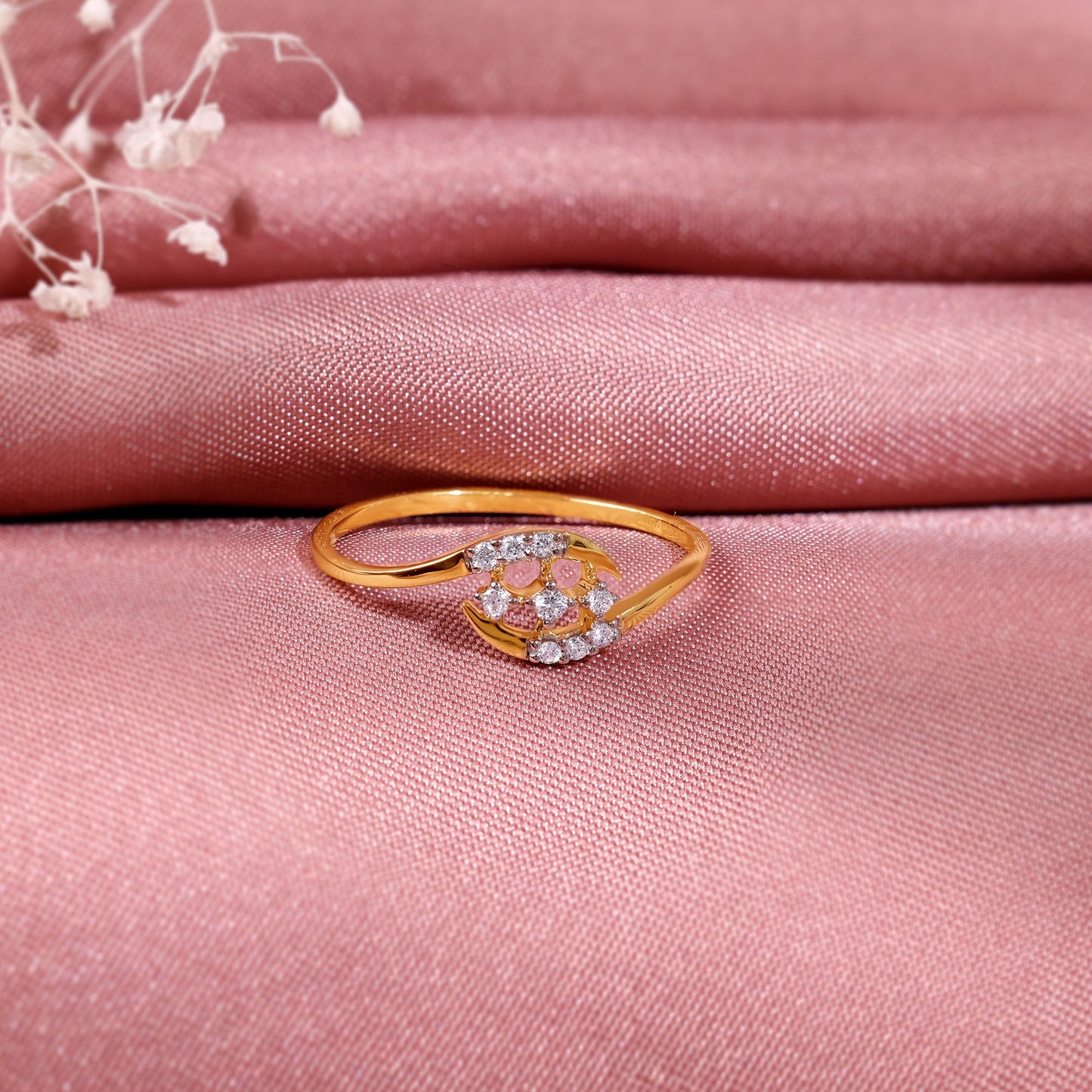 Gold Magnificent Sparkle Diamond Ring