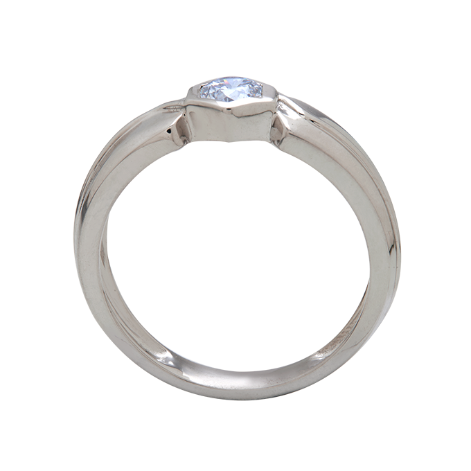 Aukera - Sovereign Edge Solitaire Ring