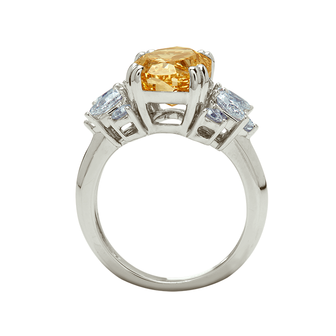 Aukera – Champagne Frost Oval Ring