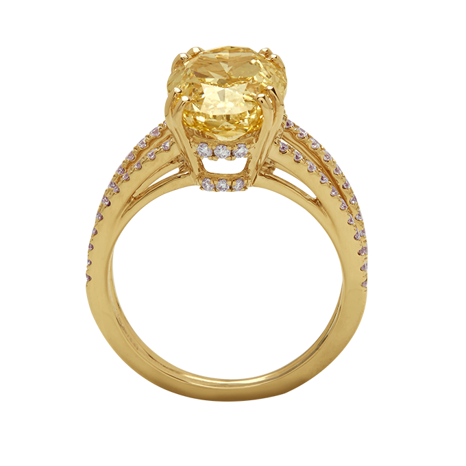 Aukera – Champagne Ember Oval Ring