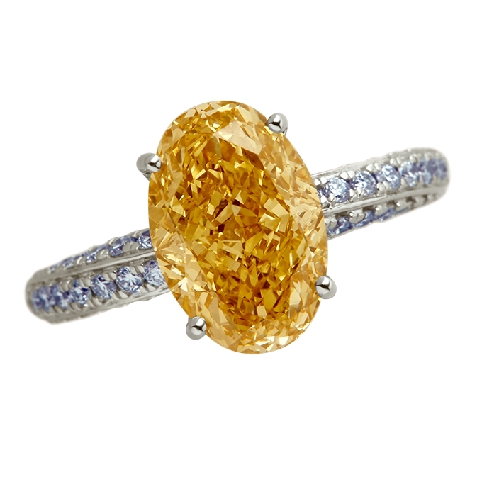 Aukera – Champagne Oval Grandeur Ring