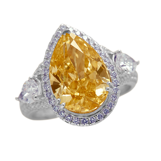 Aukera – Champagne Crowned Pear Ring