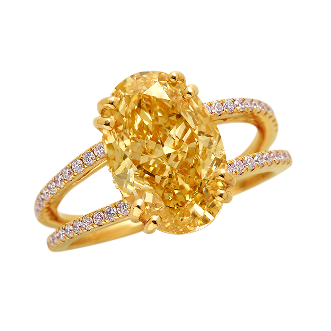 Aukera – Champagne Ember Oval Ring